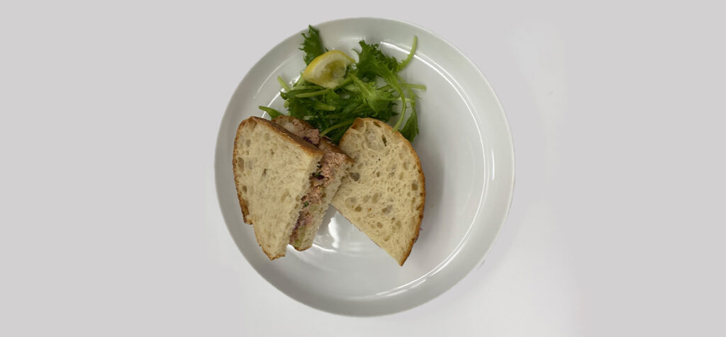 Sandwich à la salade de thon￼